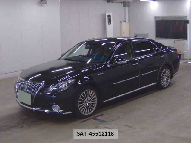 Toyota CROWN MAJESTA 2016-08 8814230-3