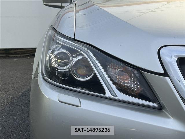 Toyota CROWN MAJESTA 2015-01 8815442-14