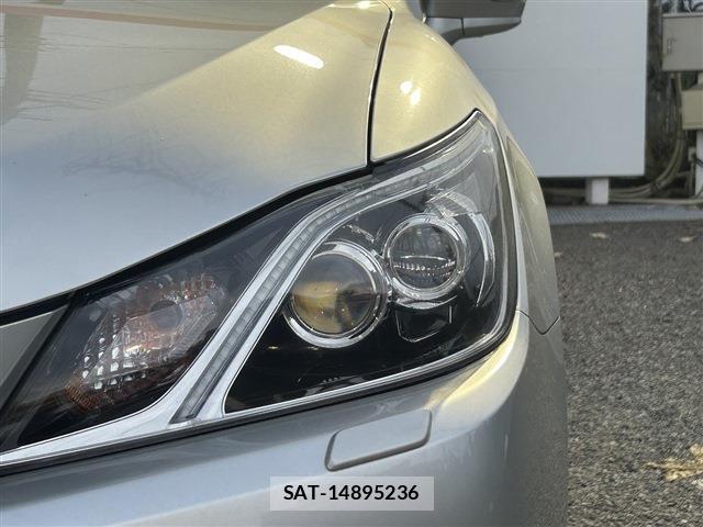 Toyota CROWN MAJESTA 2015-01 8815442-16
