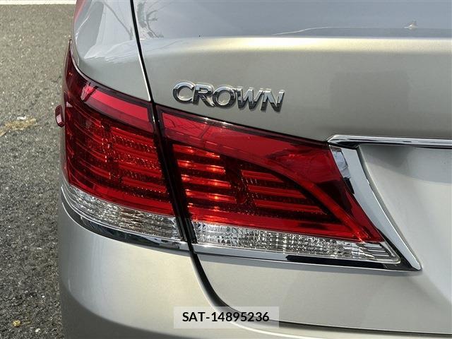Toyota CROWN MAJESTA 2015-01 8815442-19