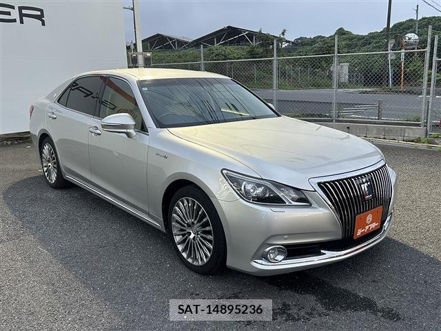 Toyota CROWN MAJESTA 2015-01 8815442-7