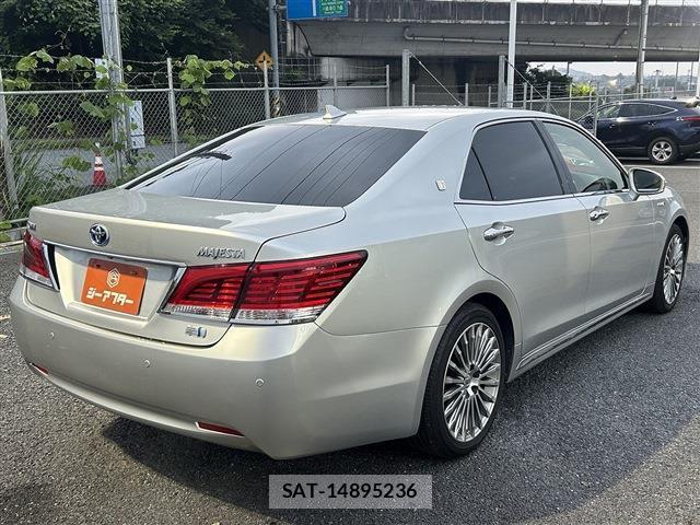 Toyota CROWN MAJESTA 2015-01 8815442-9
