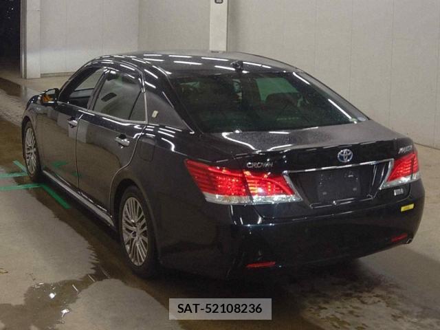 Toyota CROWN MAJESTA 2016-07 8815824-1