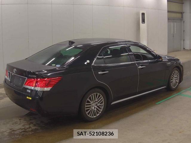 Toyota CROWN MAJESTA 2016-07 8815824-4