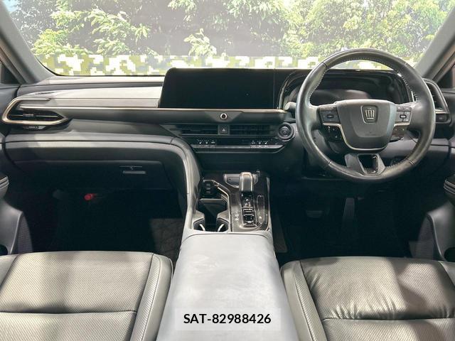 Toyota CROWN 2024-04 8812209-1