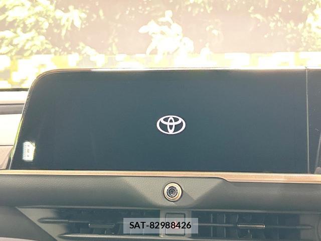 Toyota CROWN 2024-04 8812209-3