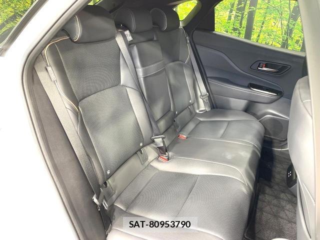 Toyota CROWN 2024-02 8812312-8
