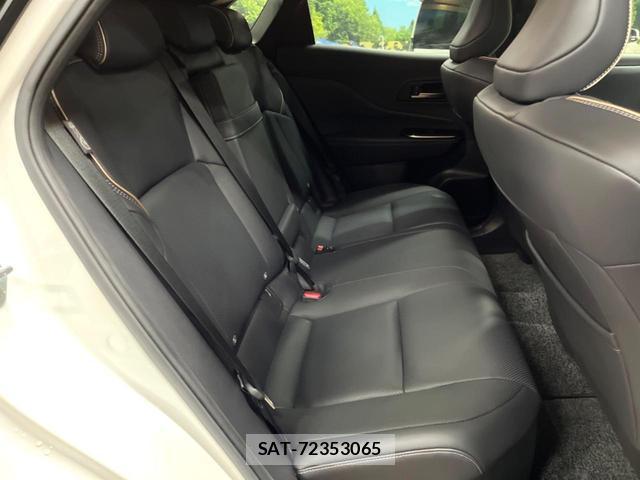 Toyota CROWN 2024-06 8812650-8