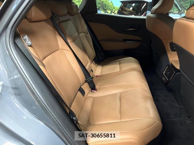 Toyota CROWN 2024-06 8812651-8