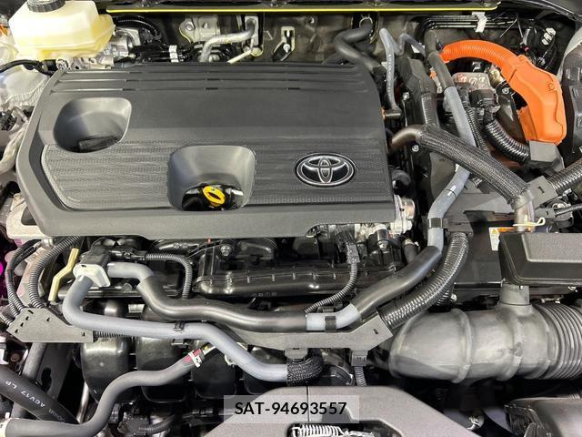 Toyota CROWN 2025-05 8816075-17