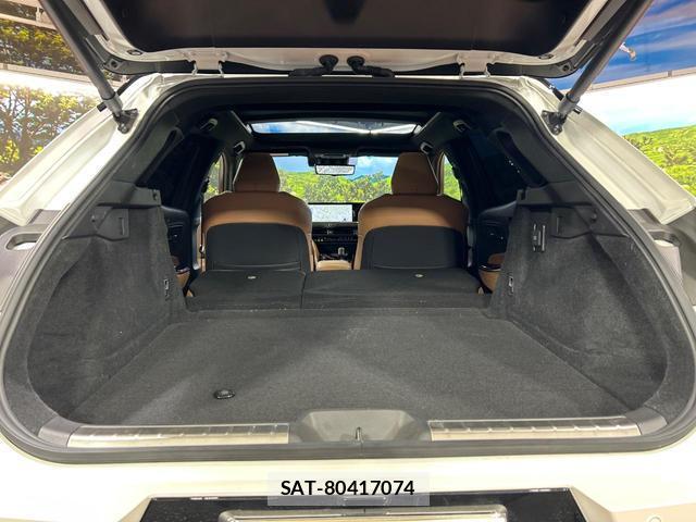 Toyota CROWN 2024-06 8816082-9