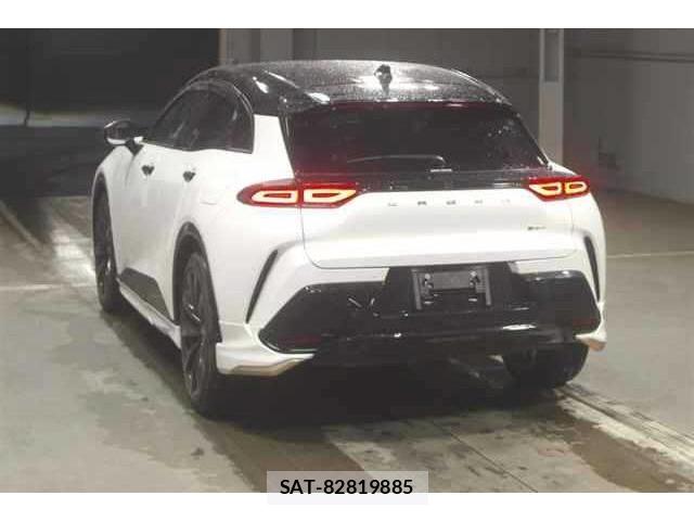 Toyota CROWN 2025-11 8816194-1