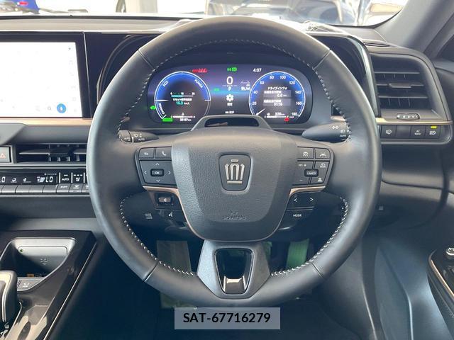 Toyota CROWN 2024-01 8817208-8