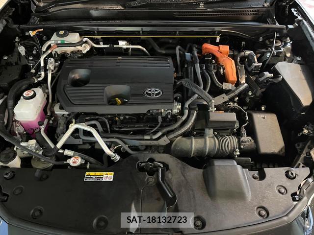Toyota CROWN 2024-04 8817214-17