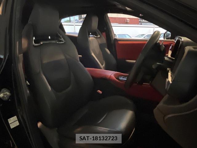 Toyota CROWN 2024-04 8817214-7