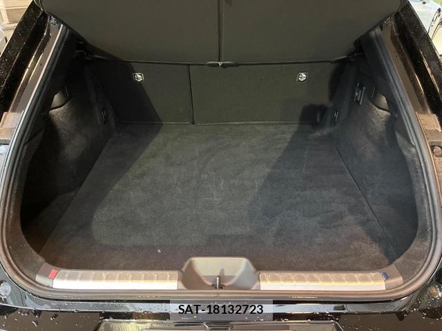 Toyota CROWN 2024-04 8817214-9