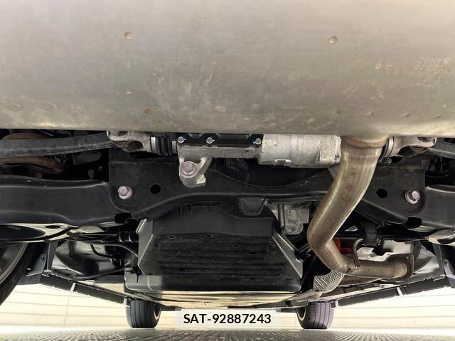Toyota CROWN 2024-08 8817572-18
