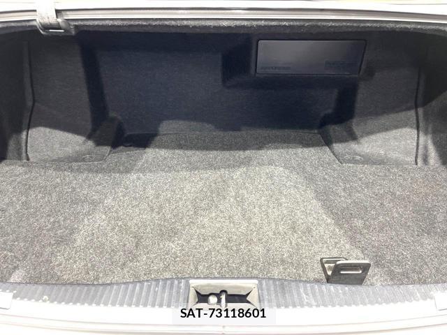 Toyota CROWN 2013-11 8812051-10