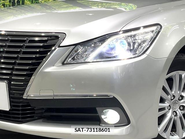 Toyota CROWN 2013-11 8812051-12