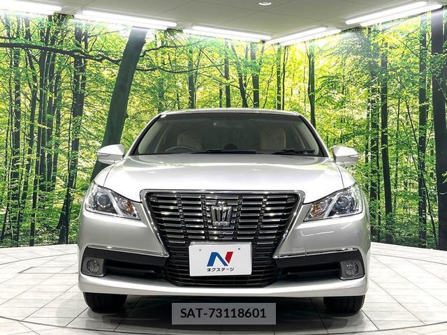 Toyota CROWN 2013-11 8812051-14