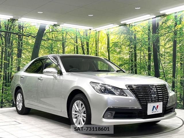 Toyota CROWN 2013-11 8812051-16
