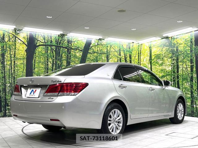 Toyota CROWN 2013-11 8812051-17