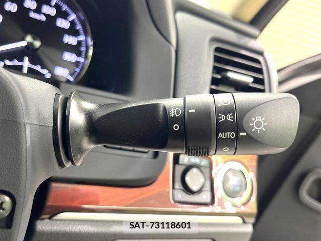 Toyota CROWN 2013-11 8812051-6