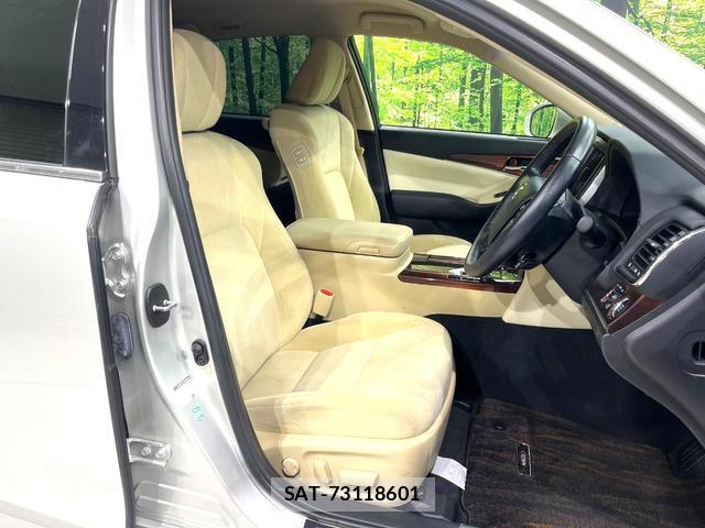 Toyota CROWN 2013-11 8812051-8