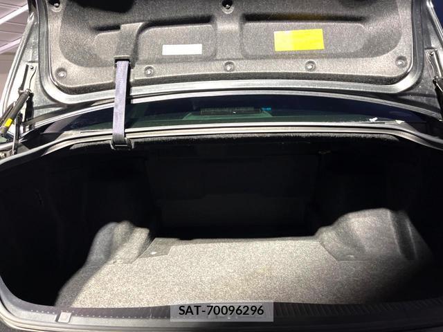 Toyota CROWN 2012-12 8812230-10