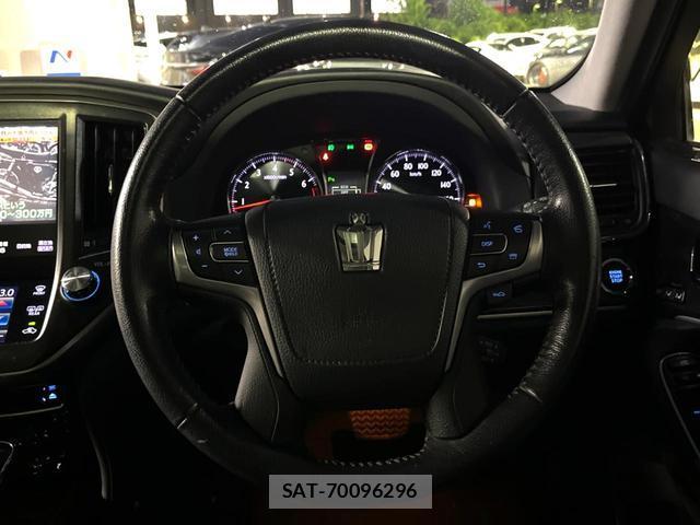 Toyota CROWN 2012-12 8812230-11