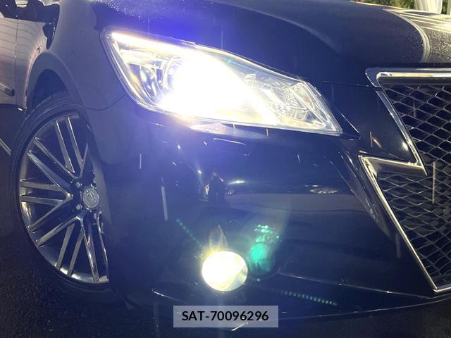Toyota CROWN 2012-12 8812230-12