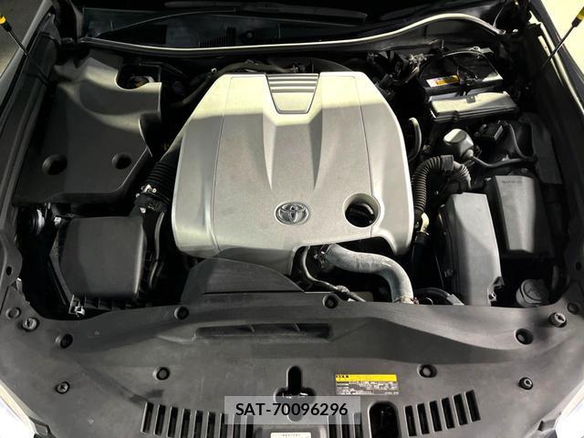 Toyota CROWN 2012-12 8812230-18