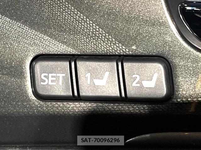 Toyota CROWN 2012-12 8812230-5