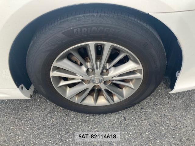 Toyota CROWN 2012-03 8812949-12