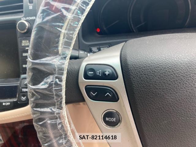 Toyota CROWN 2012-03 8812949-15