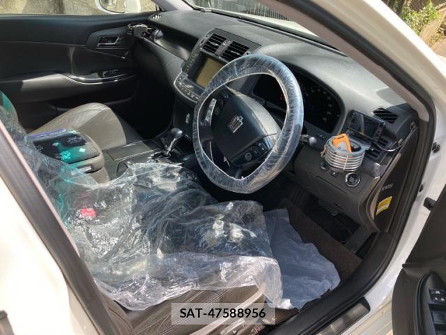 Toyota CROWN 2008-10 8813535-6