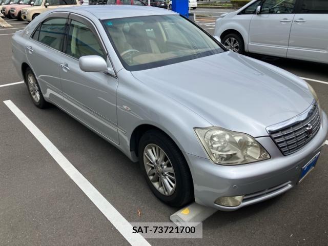Toyota CROWN 2007-11 8813636-0