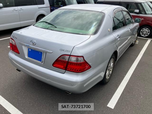 Toyota CROWN 2007-11 8813636-2