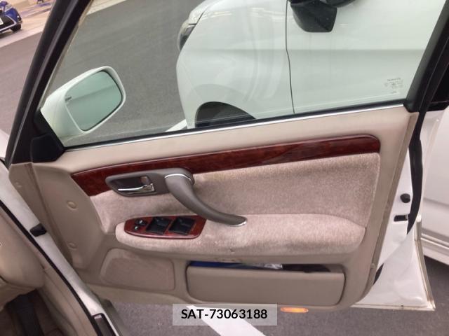 Toyota CROWN 2002-01 8813638-11
