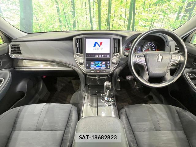 Toyota CROWN 2013-08 8814672-1