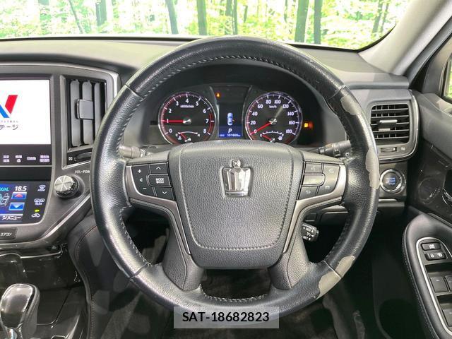 Toyota CROWN 2013-08 8814672-10