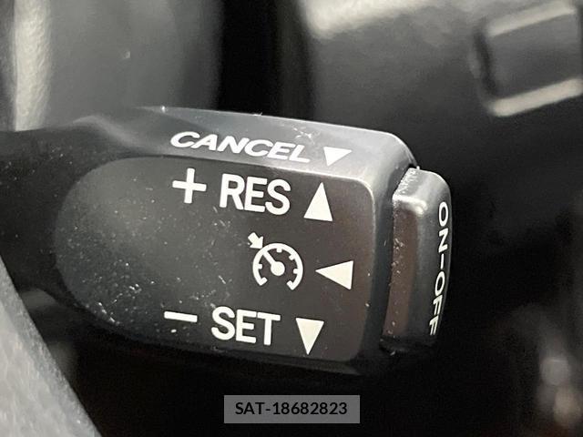 Toyota CROWN 2013-08 8814672-4