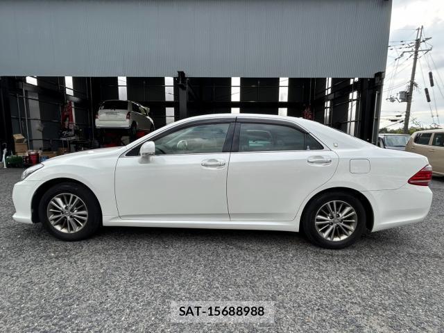 Toyota CROWN 2012-04 8815114-10