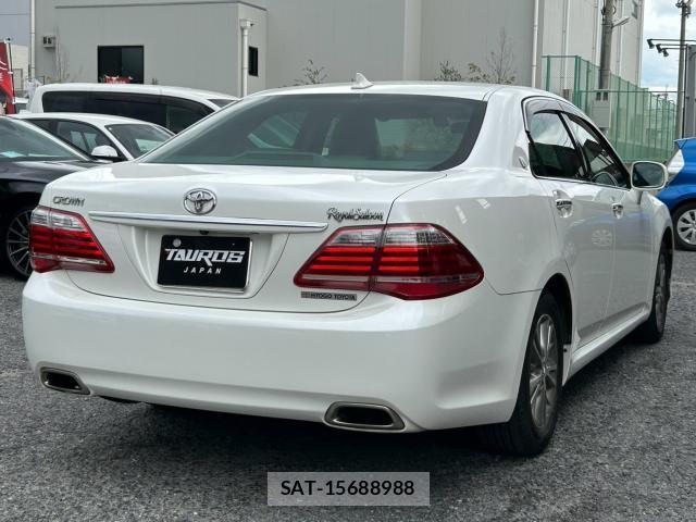 Toyota CROWN 2012-04 8815114-13