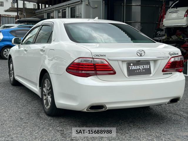 Toyota CROWN 2012-04 8815114-14