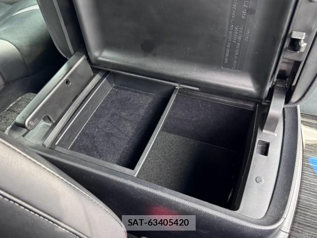 Toyota CROWN 2018-05 8815202-13