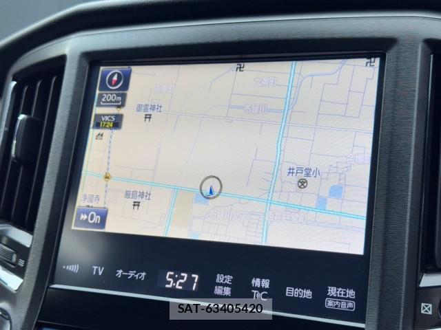 Toyota CROWN 2018-05 8815202-4