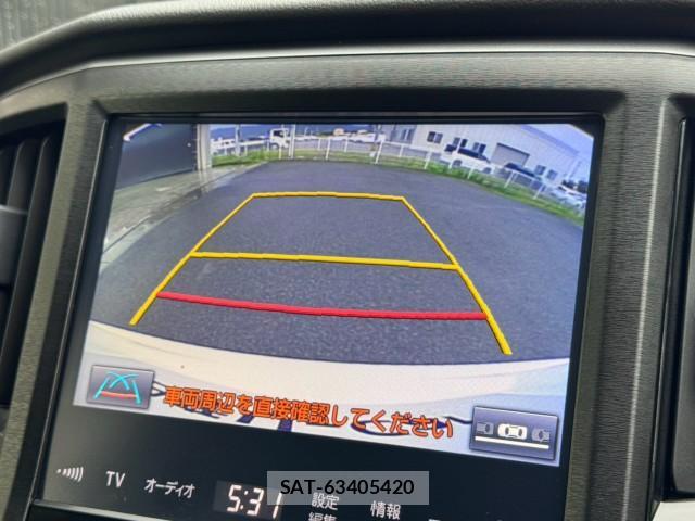 Toyota CROWN 2018-05 8815202-8