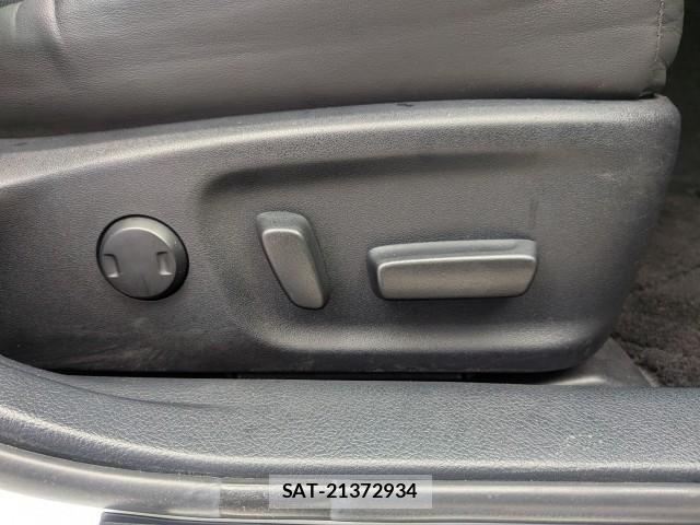 Toyota CROWN 2016-03 8815214-16