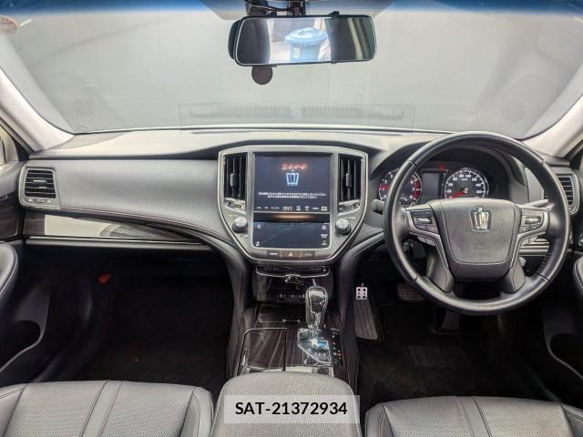 Toyota CROWN 2016-03 8815214-2